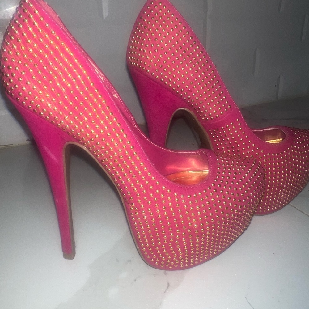 Pink pumps - Picture 3 of 3